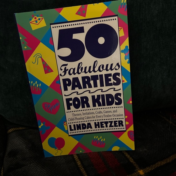 3 Books Creative Gift Wrapping, Fun with paper, 50 Fabulous Parties for Kids - Picture 5 of 6